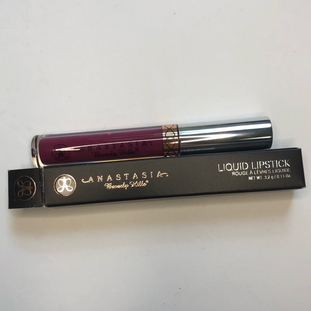Anastasia Beverly Hills matte liquid lipstick in shade Craft